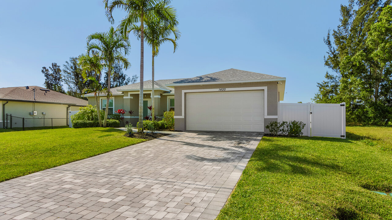 Becky Villa - Image 20