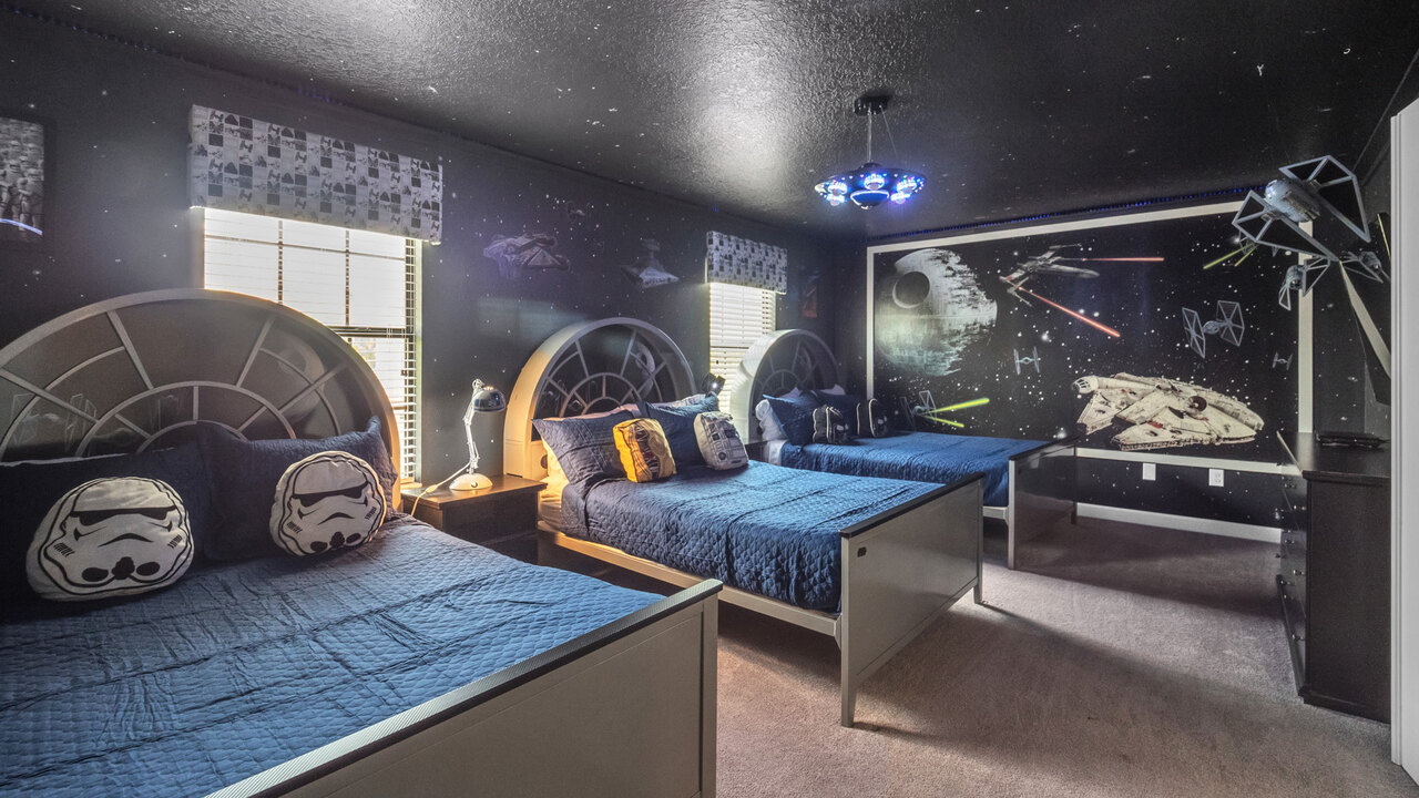 1425 Thunderbird Rd - Image 2