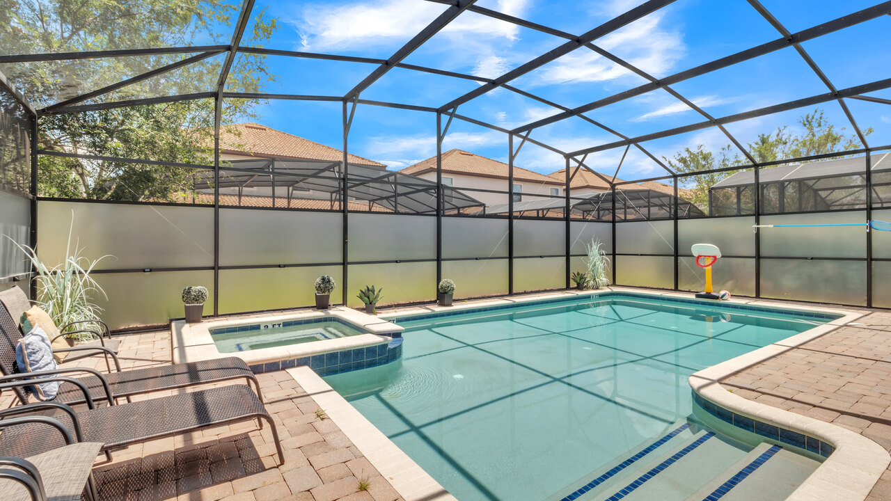 1425 Thunderbird Rd - Image 4