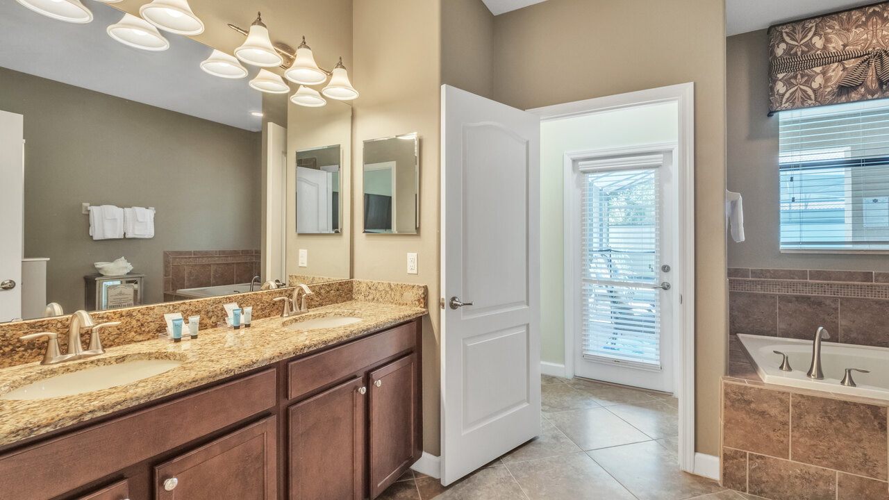 1425 Thunderbird Rd - Image 15