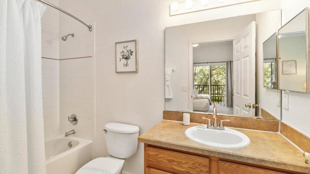 611 Rum Run - Image 22