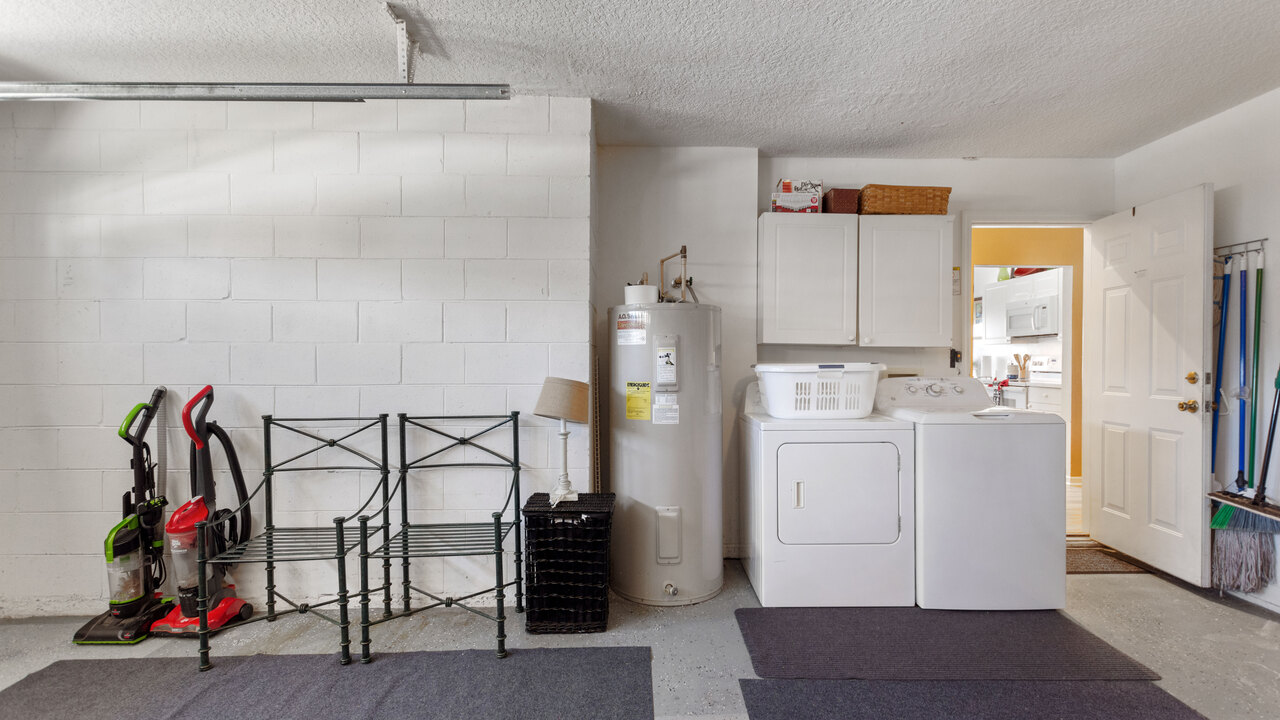 2232-New to rentals! Family home with Pool & Hot Tub! - Image 5