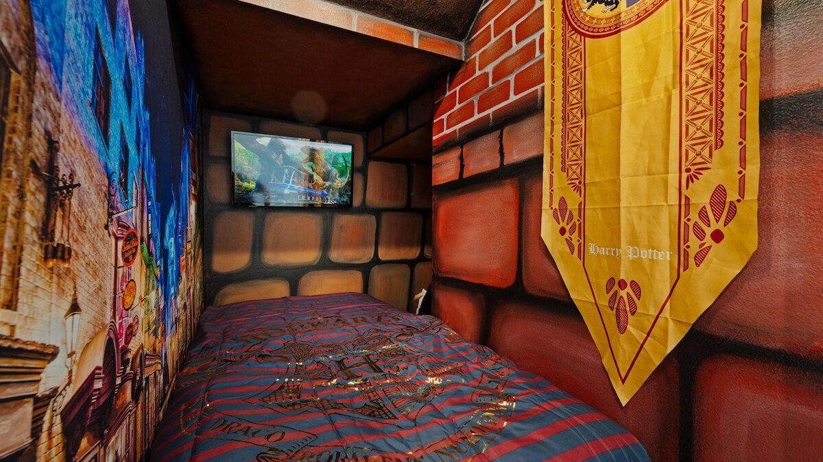 1209-9-B -Mansion themed with pool near Disney - Image 30