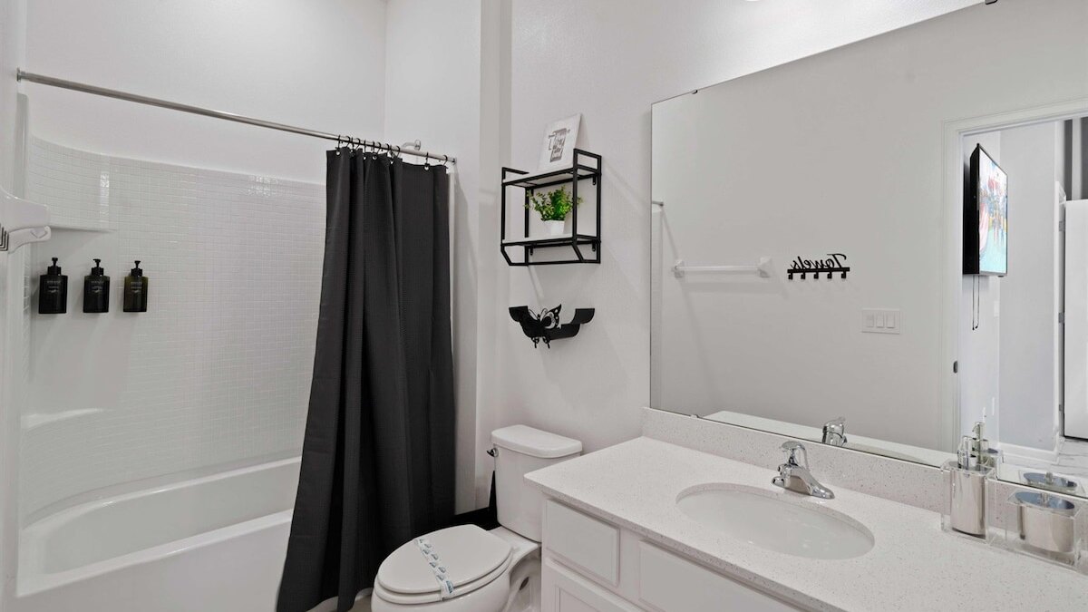 1209-9-B -Mansion themed with pool near Disney - Image 44