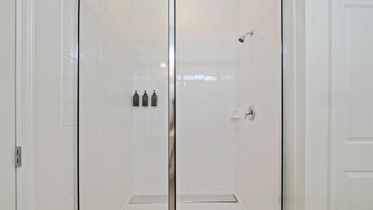 1209-9-B -Mansion themed with pool near Disney - Image 48