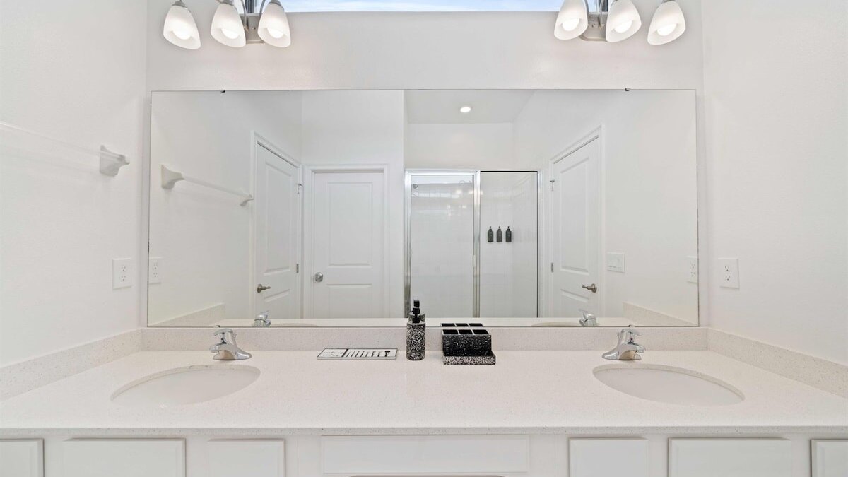 1209-9-B -Mansion themed with pool near Disney - Image 49