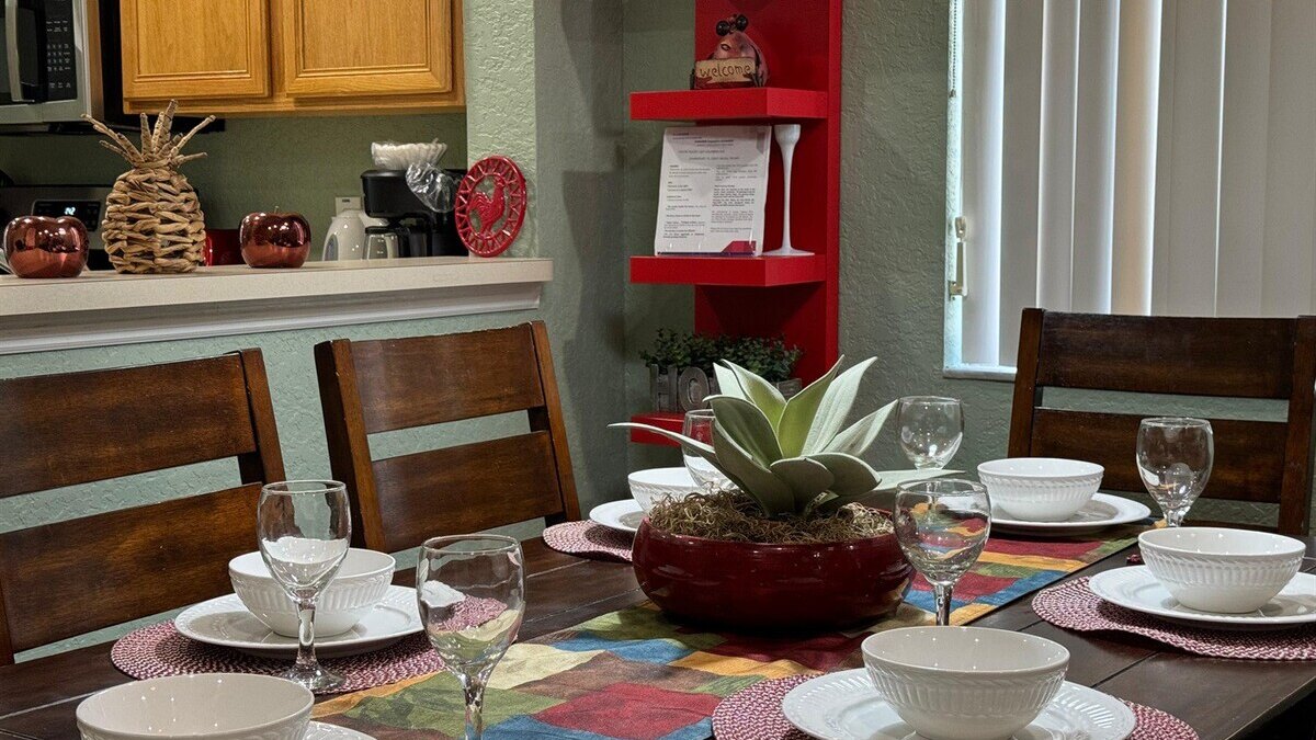 1307 Charming Regal Palms Villa - Image 9