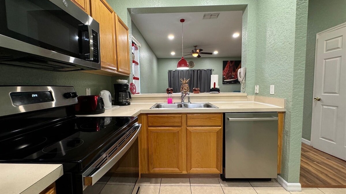 1307 Charming Regal Palms Villa - Image 11