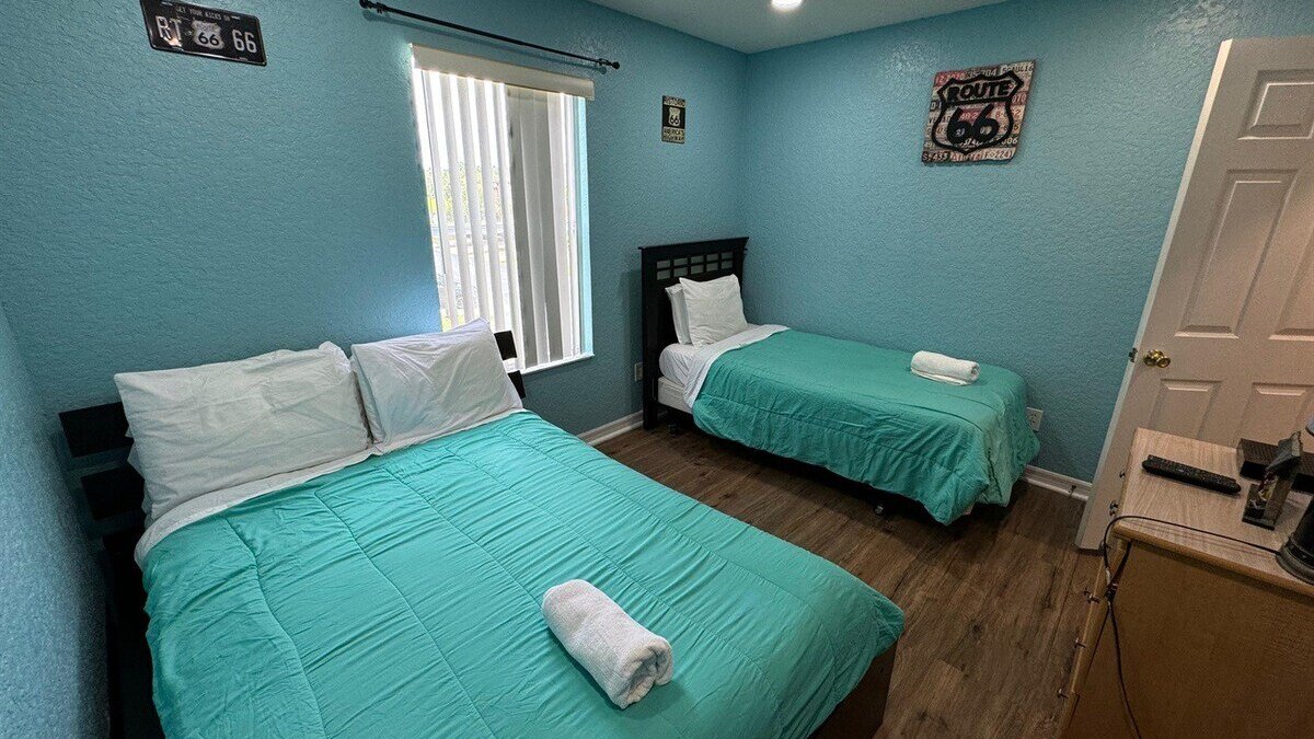 1307 Charming Regal Palms Villa - Image 32