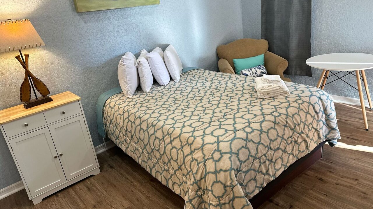 1307 Charming Regal Palms Villa - Image 44