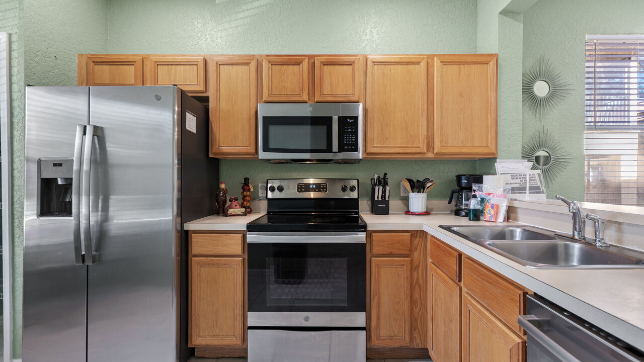 1307 Charming Regal Palms Villa - Image 9