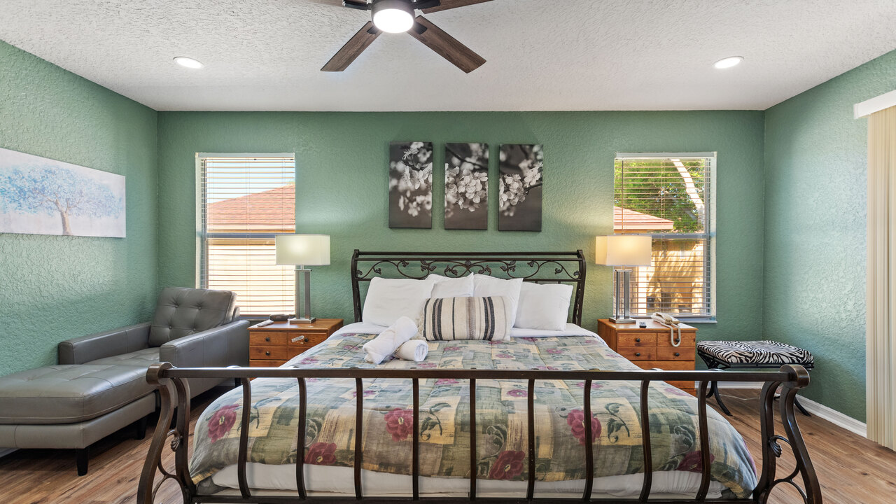 1307 Charming Regal Palms Villa - Image 25