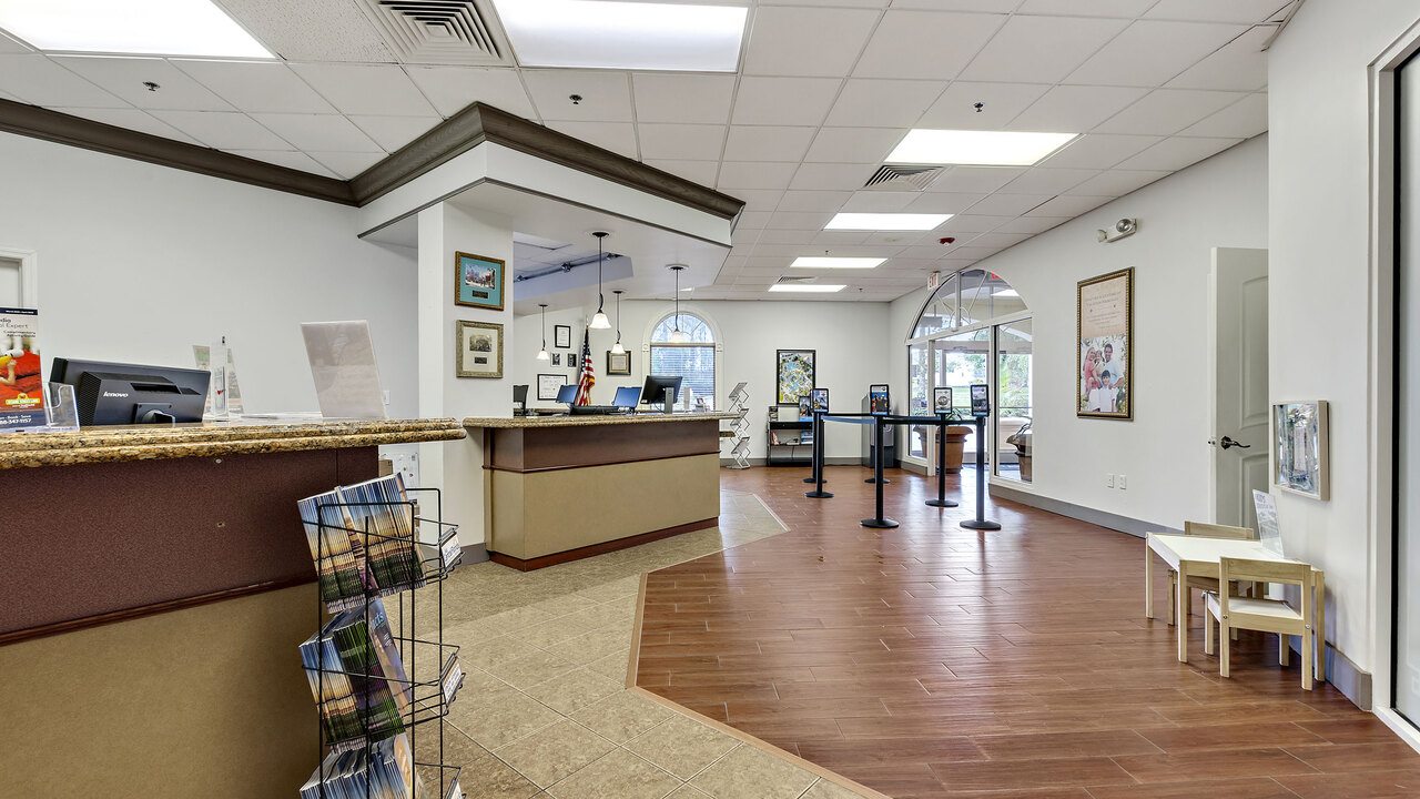 1307 Charming Regal Palms Villa - Image 45