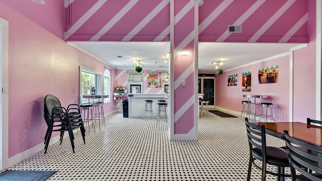 1307 Charming Regal Palms Villa - Image 51