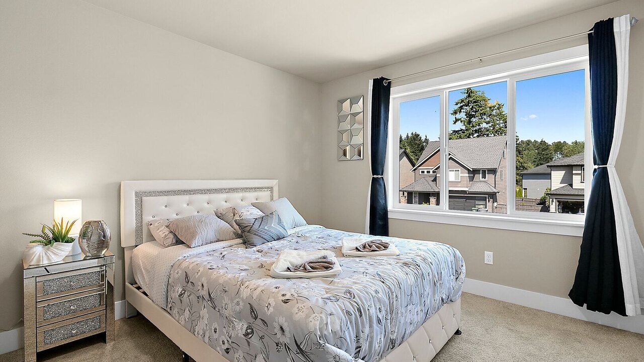 14314 The Puyallup Getaway 4BD Home - Image 23