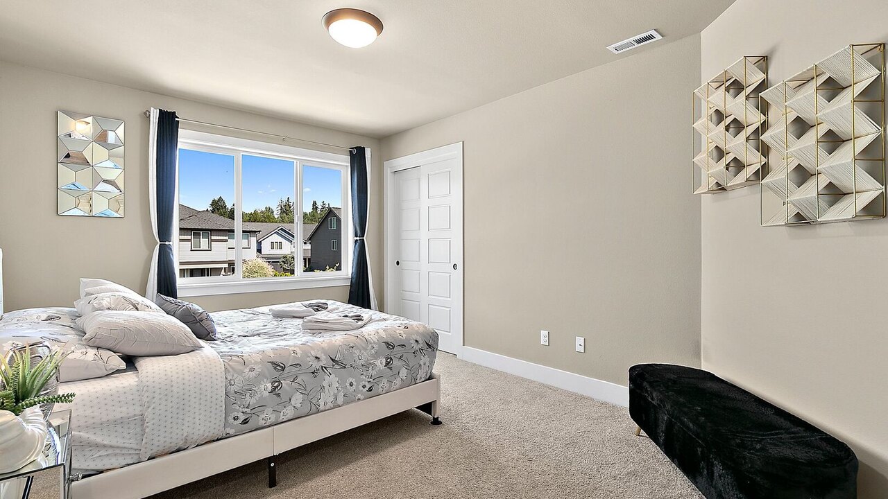 14314 The Puyallup Getaway 4BD Home - Image 24