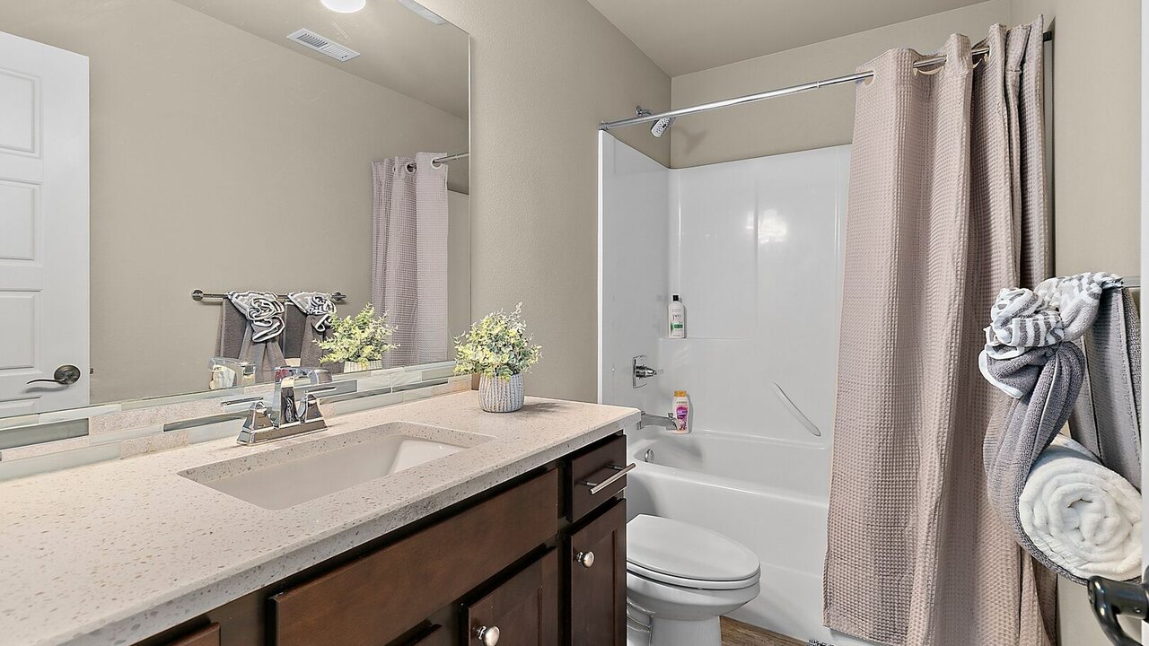 14314 The Puyallup Getaway 4BD Home - Image 30