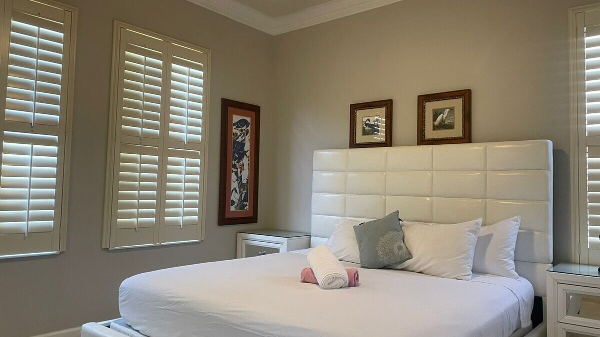 1432 Villa- 4BD Pool/Spa-sleeps 14 - Image 12