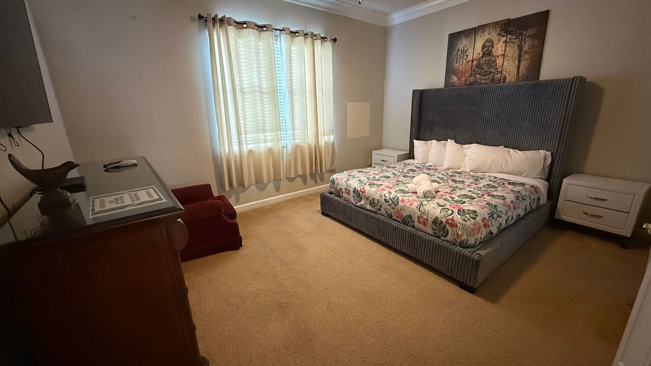 1432 Villa- 4BD Pool/Spa-sleeps 14 - Image 14