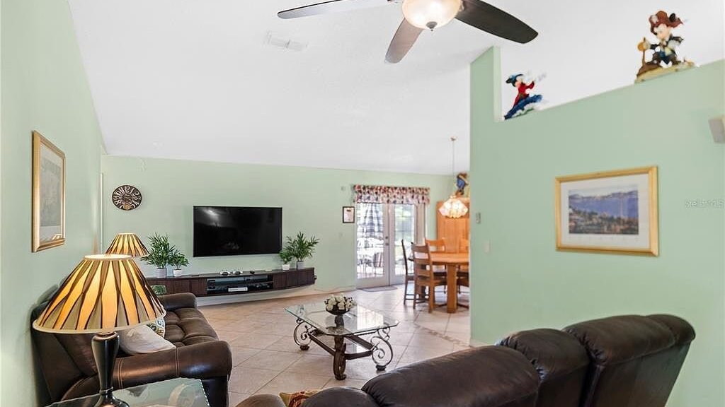 1589Pool House 4bd Villa with game room - Image 4