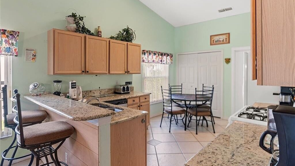 1589Pool House 4bd Villa with game room - Image 10