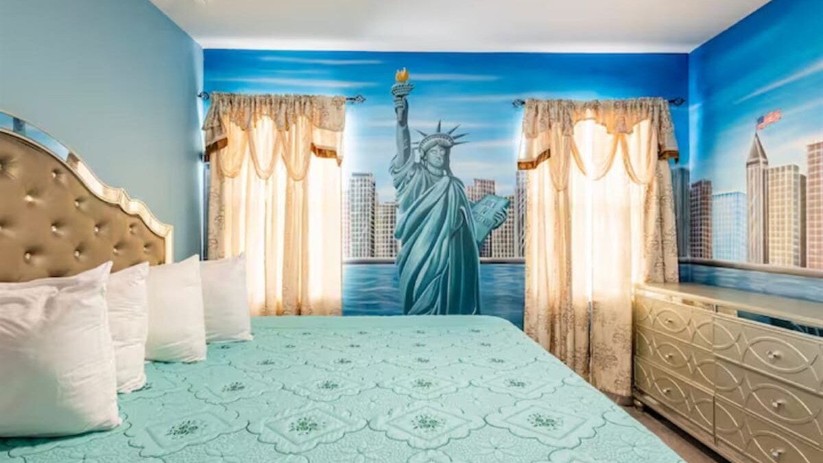 2413-As Seen On TV Wonderful World Bowling Villa (Veran - Image 27