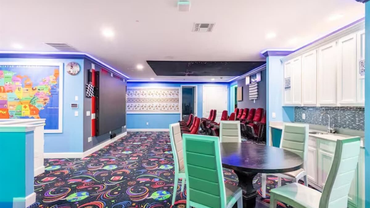 2413-As Seen On TV Wonderful World Bowling Villa (Veran - Image 43