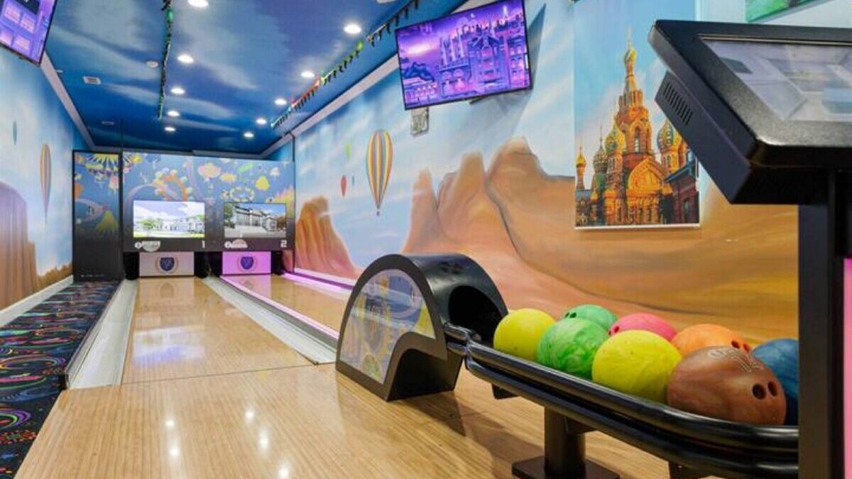 2413-As Seen On TV Wonderful World Bowling Villa (Veran - Image 59