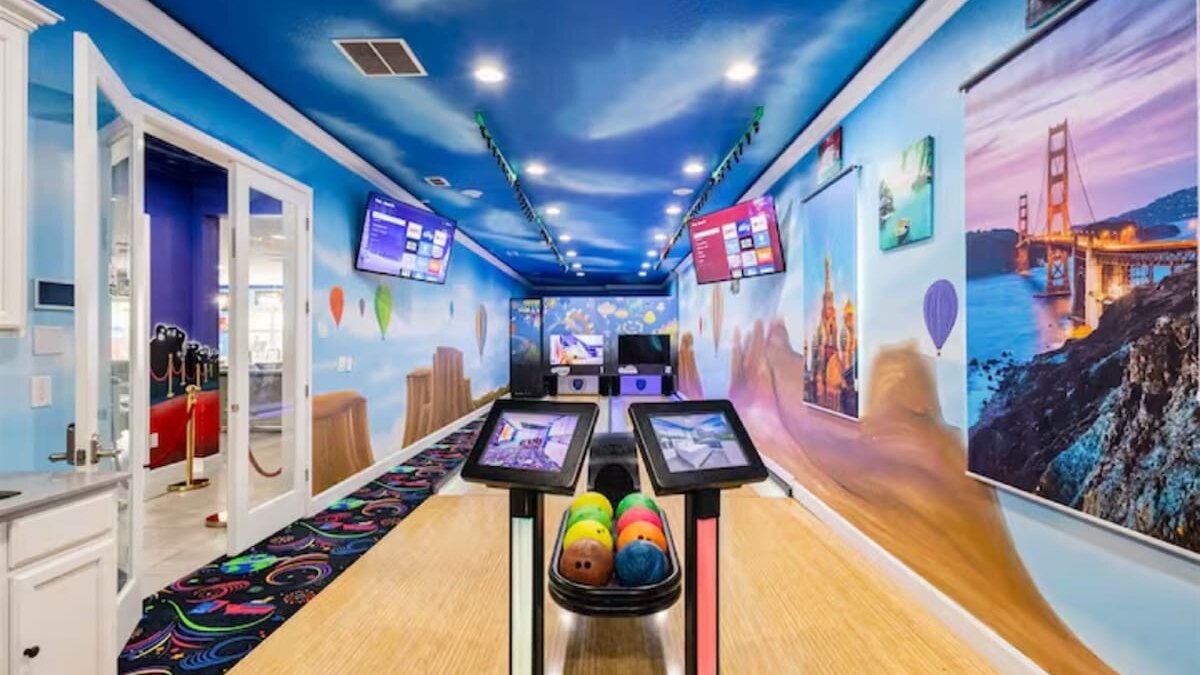 2413-As Seen On TV Wonderful World Bowling Villa (Veran - Image 61