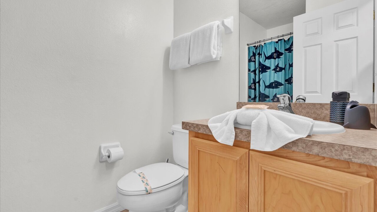 213 Luxury 4BR Home w/ Pool & Game Room - Image 45