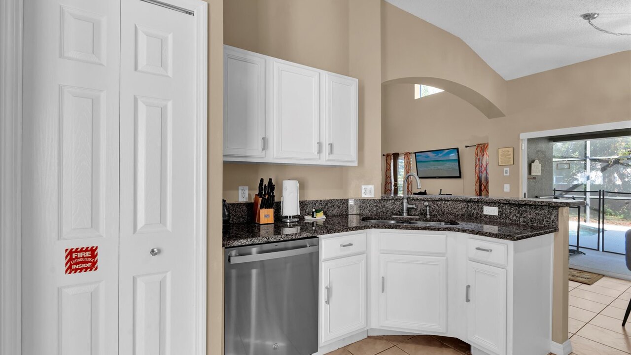 213 Luxury 4BR Home w/ Pool & Game Room - Image 60