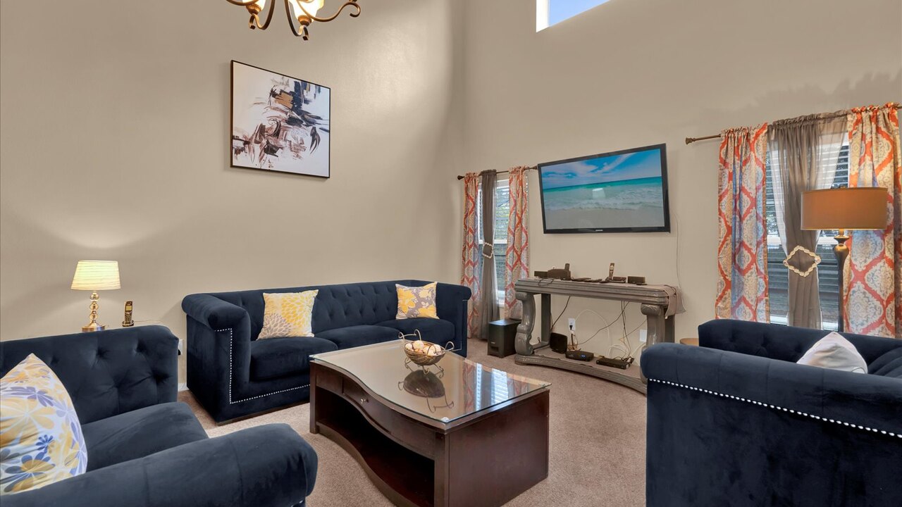 213 Luxury 4BR Home w/ Pool & Game Room - Image 6