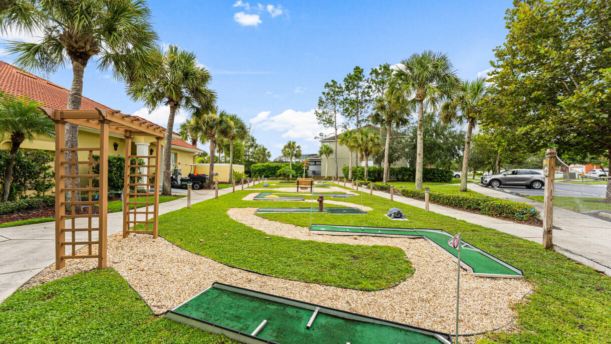 213 Luxury 4BR Home w/ Pool & Game Room - Image 36