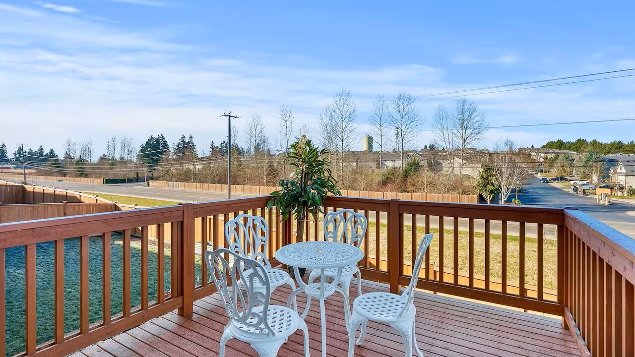 19932 Stylish & Spacious 5BR/3BA Home in Spanaway - Image 53