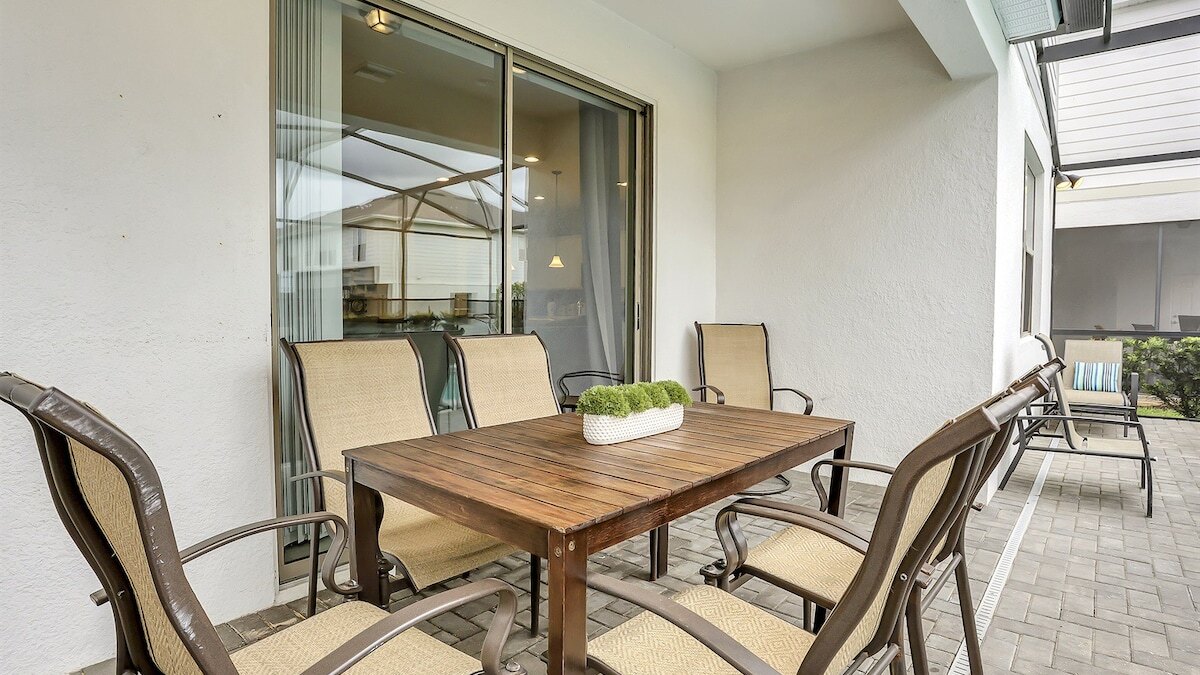 2440 One of a Kind 5bd&4ba VILLA - Image 6