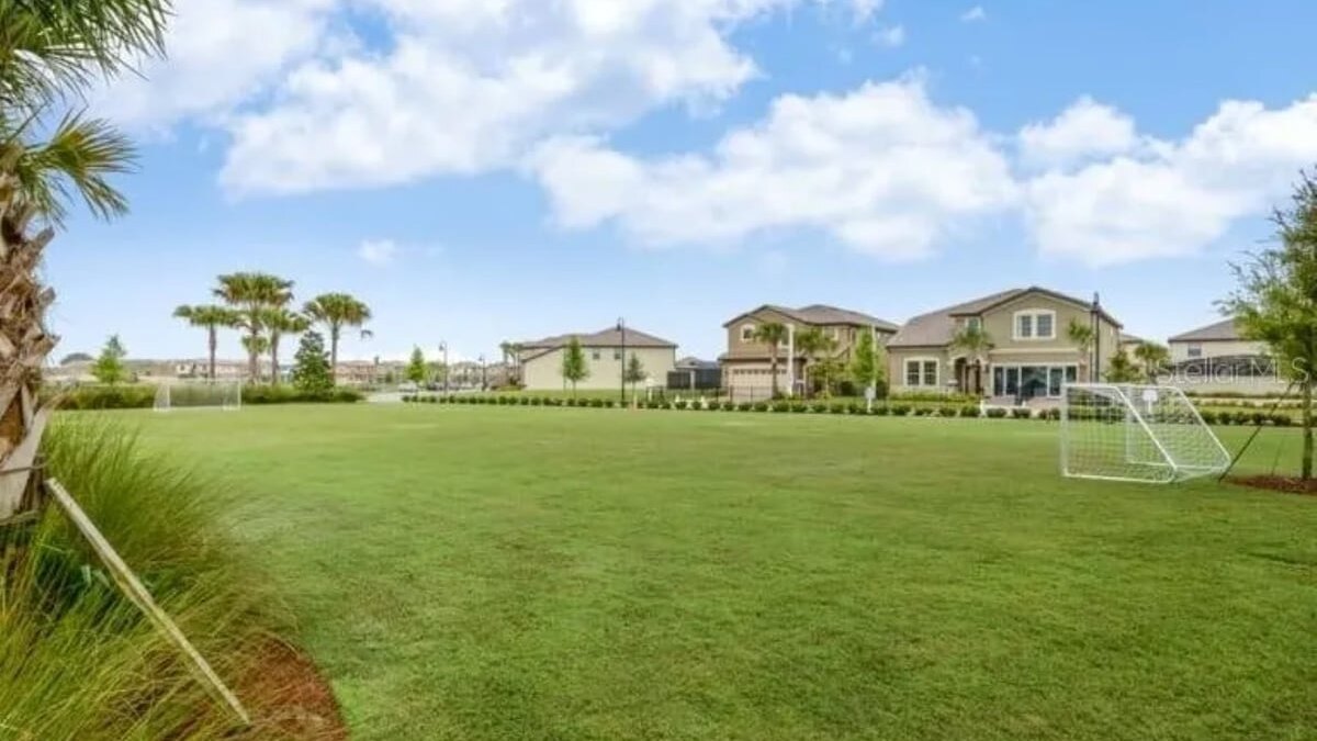 2440 One of a Kind 5bd&4ba VILLA - Image 25