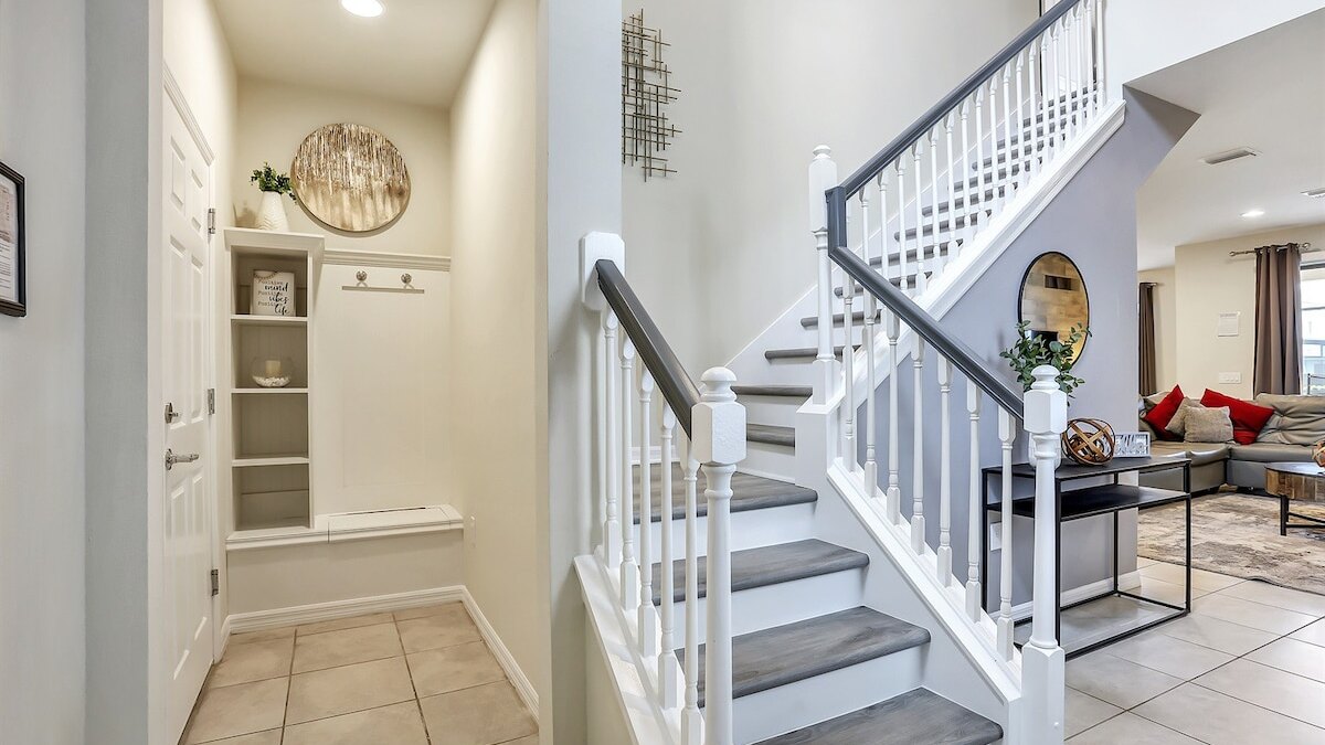 2440 One of a Kind 5bd&4ba VILLA - Image 44