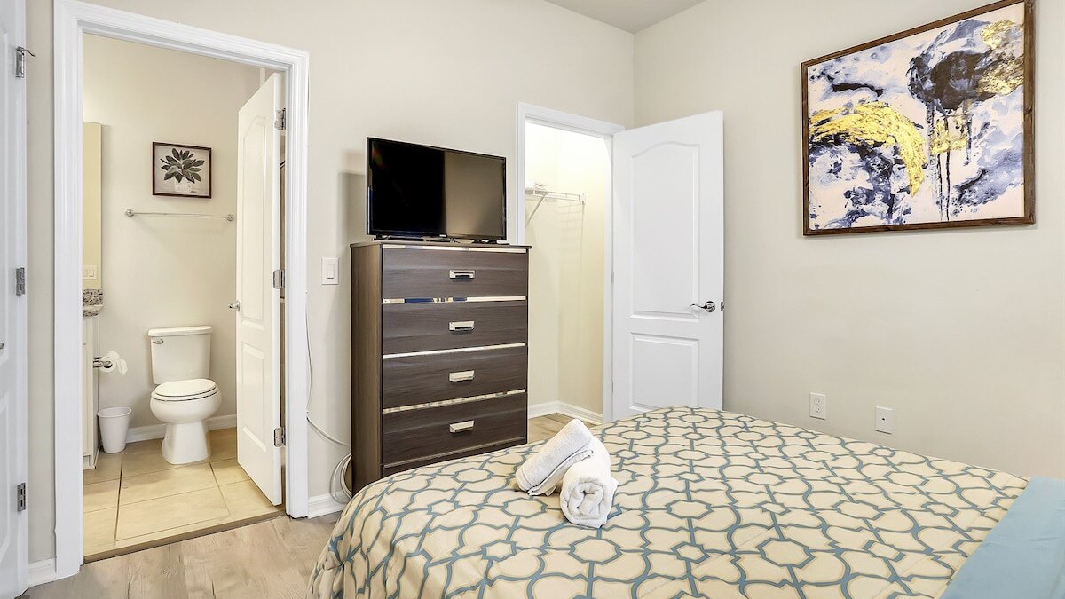 2440 One of a Kind 5bd&4ba VILLA - Image 47