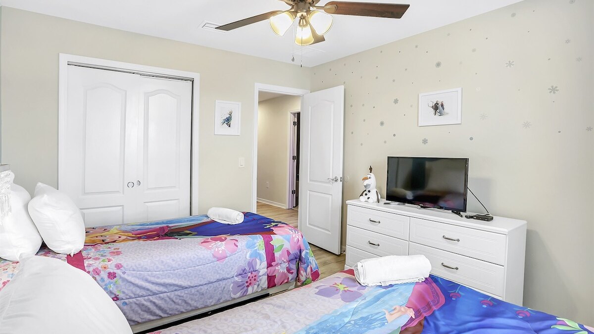 2440 One of a Kind 5bd&4ba VILLA - Image 54