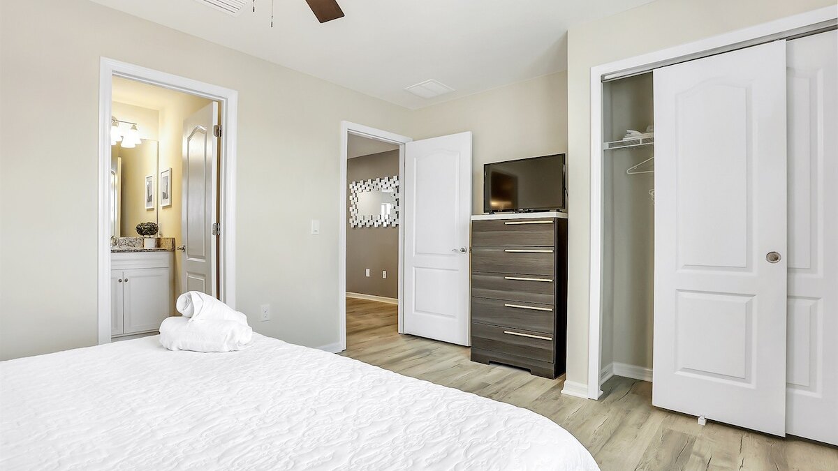 2440 One of a Kind 5bd&4ba VILLA - Image 57