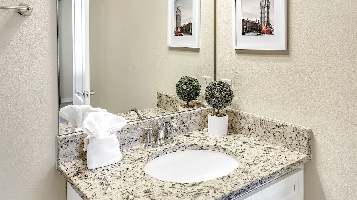 2440 One of a Kind 5bd&4ba VILLA - Image 65