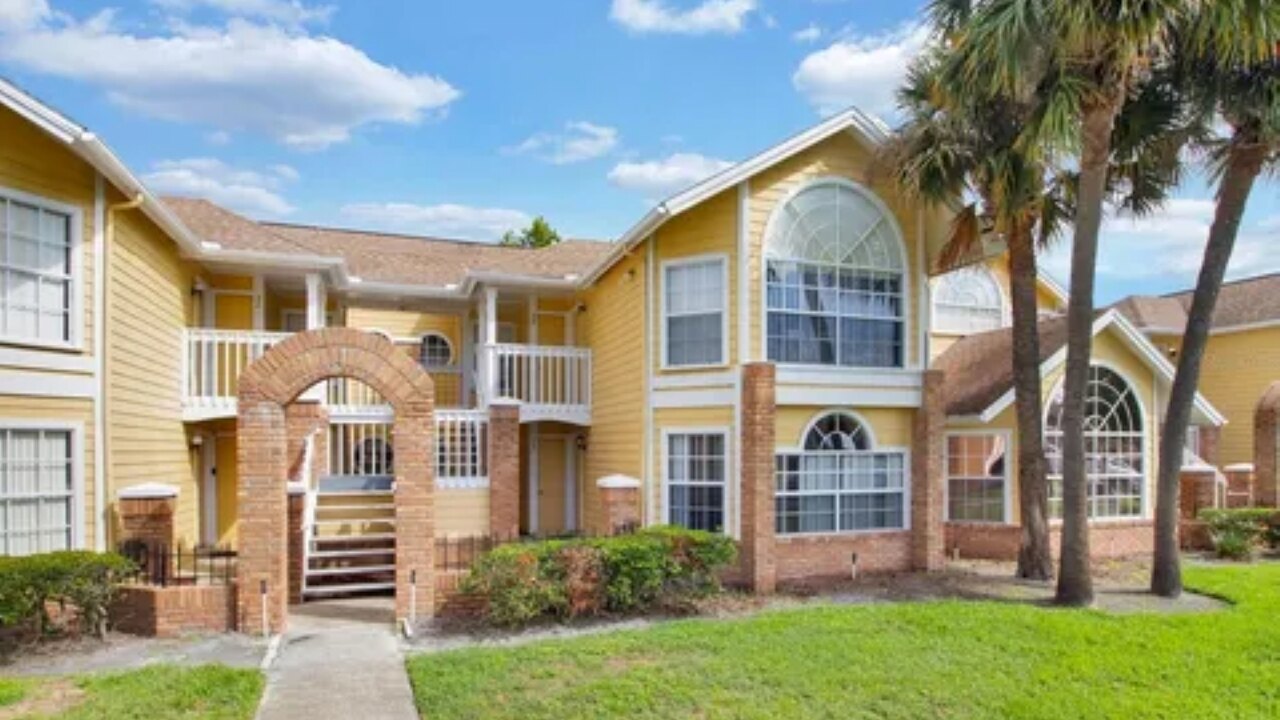 2492 Your home away from Home! - Image 1