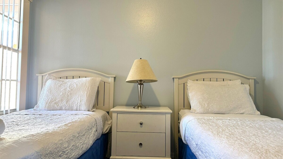 2492 Your home away from Home! - Image 17