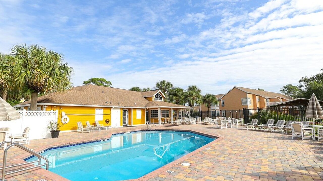 2492 Your home away from Home! - Image 28