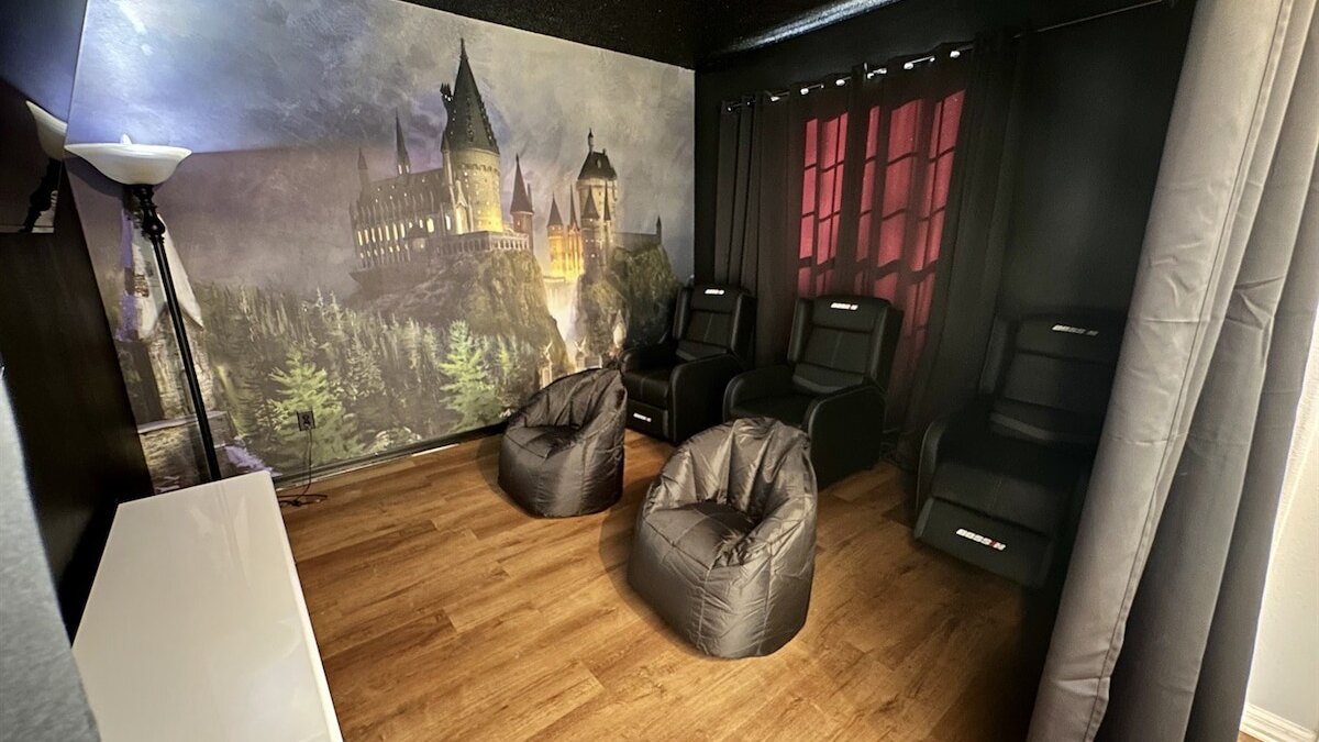 258-Sunset Themed Retreat - Sleeps 10 - Image 23