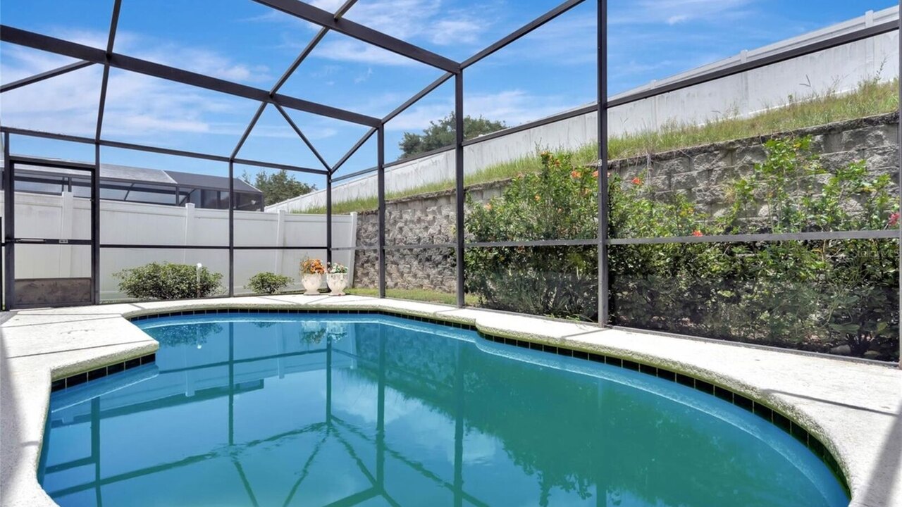 258-Sunset Themed Retreat - Sleeps 10 - Image 26