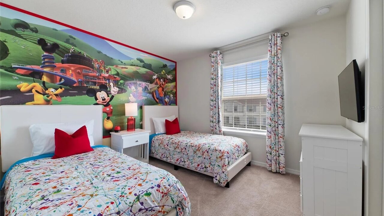 260 Luxury and Comfort 5 BD townhome at Resort - Image 12