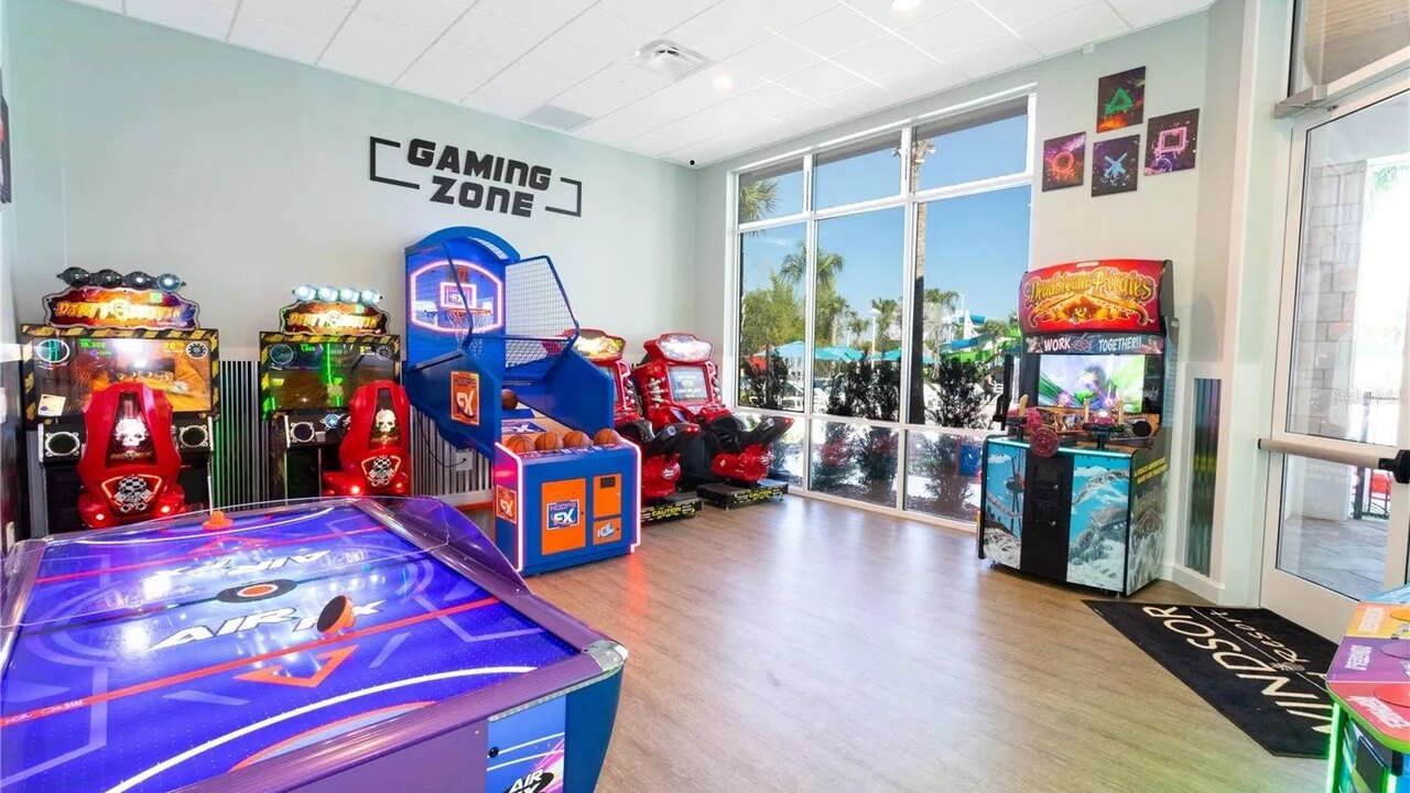 260 Luxury and Comfort 5 BD townhome at Resort - Image 34