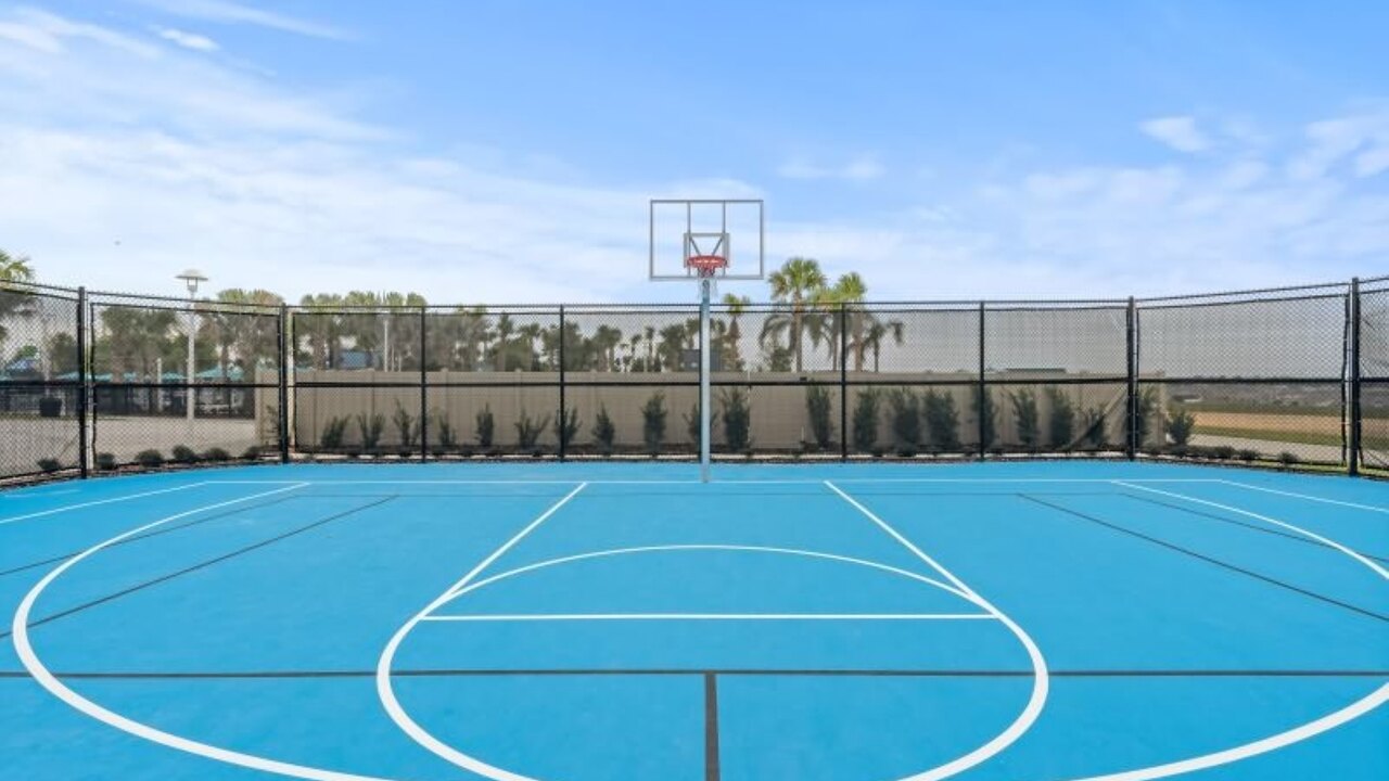 260 Luxury and Comfort 5 BD townhome at Resort - Image 39