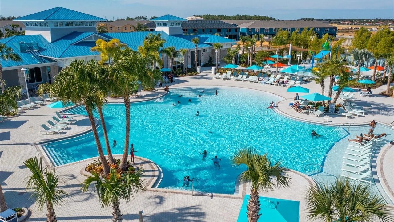 260 Luxury and Comfort 5 BD townhome at Resort - Image 42